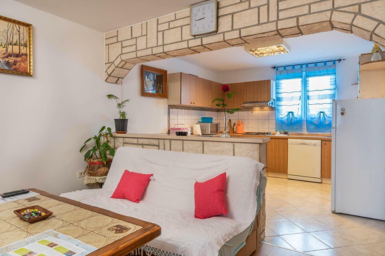 Nostress Apartment Pula Dış mekan fotoğraf