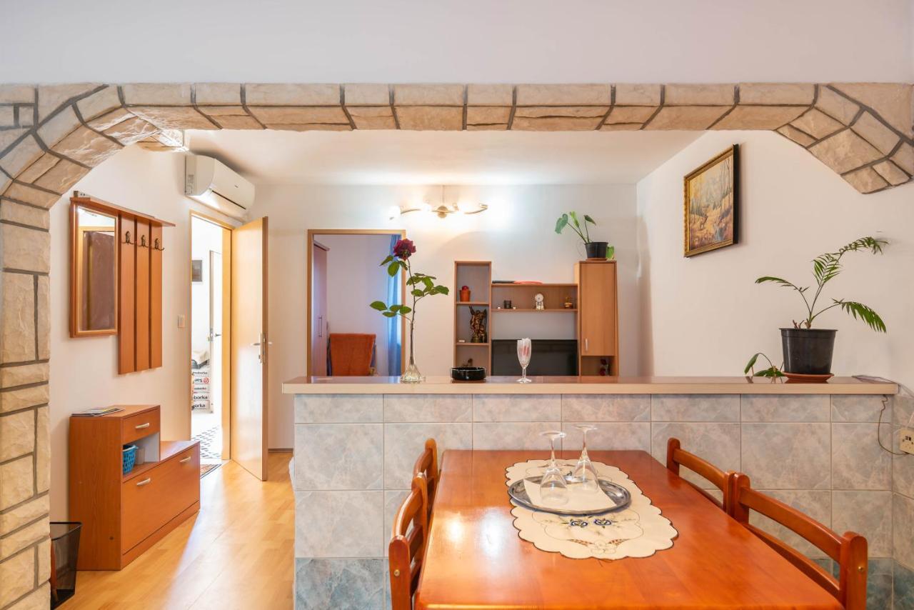 Nostress Apartment Pula Dış mekan fotoğraf